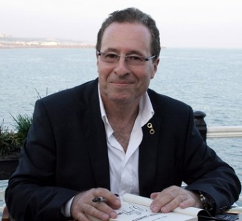 Peter James